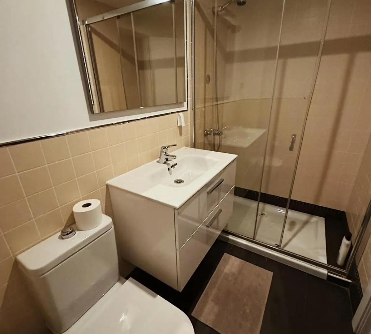 Banama Coliving & Coworking, Surf & Yoga - Casa Roja Hotell Corralejo 0*,  Spanien