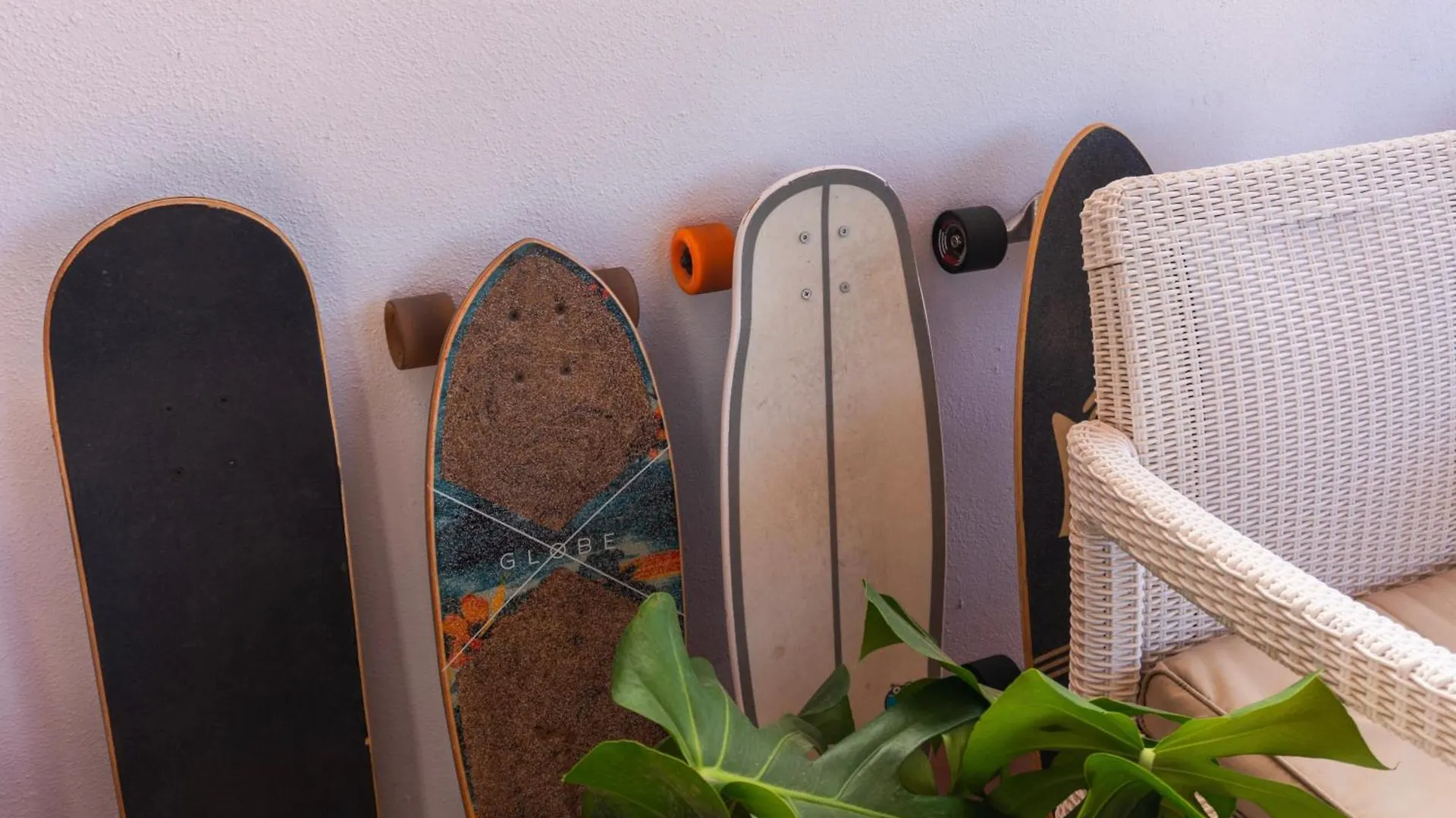 Banama Coliving & Coworking, Surf & Yoga - Casa Roja Hotell Corralejo 0*,  Spanien
